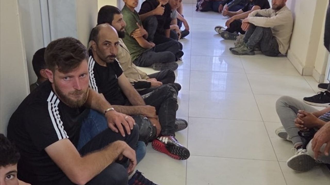 Hatay'da 65 Düzensiz Göçmen Yakalandı