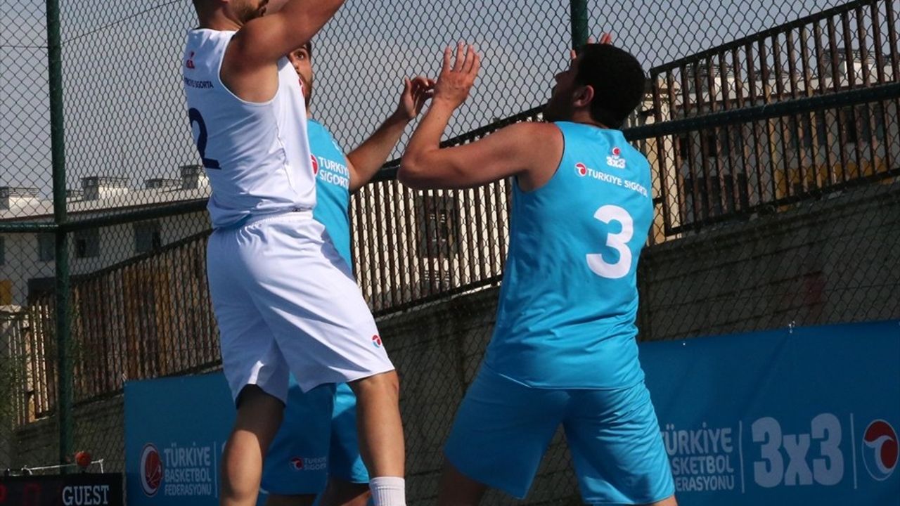 Hatay'daki Türkiye Sigorta 3x3 Basketbol Turnuvası Tamamlandı