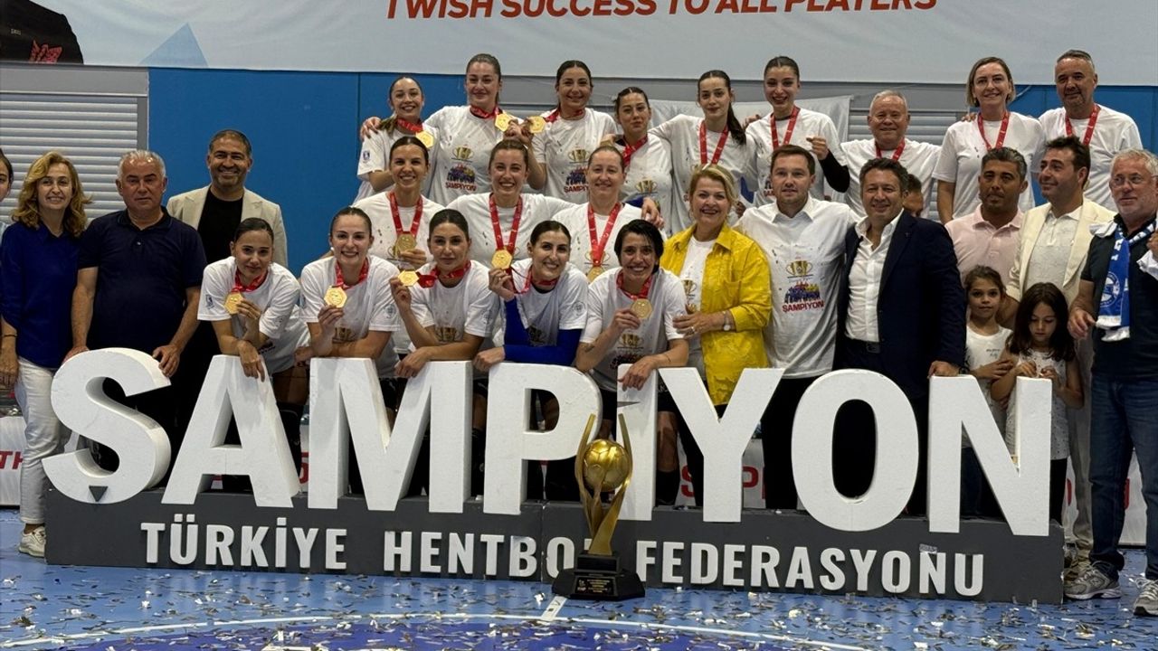 Hentbol Kadınlar Süper Lig Şampiyonu: Armada Praxis Yalıkavak