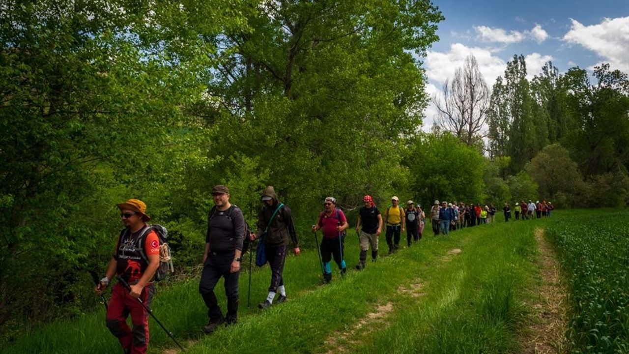 Hitit Yolu'nda Doğa Yürüyüşü: 41 Kilometreyi 4 Günde Tamamladılar