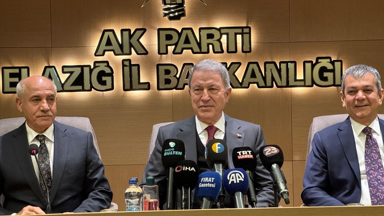 Hulusi Akar Elazığ'da Terörsüz Türkiye Vurgusu Yaptı