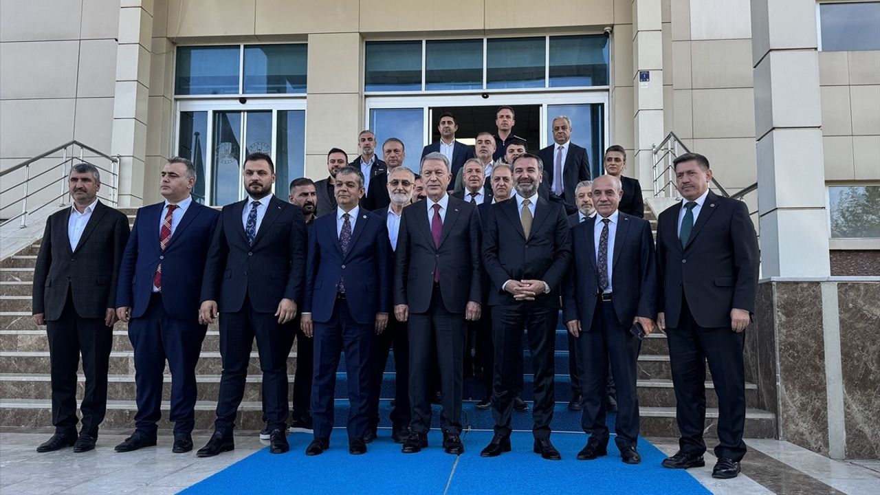 Hulusi Akar Elazığ'da Türkiye'nin Güvenlik Politikalarını Değerlendirdi
