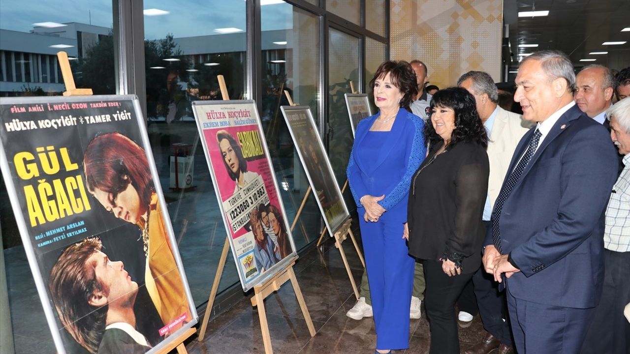 Hülya Koçyiğit Adana Üniversitesi'nde Bahar Şenliklerinde Gençlere İlham Verdi