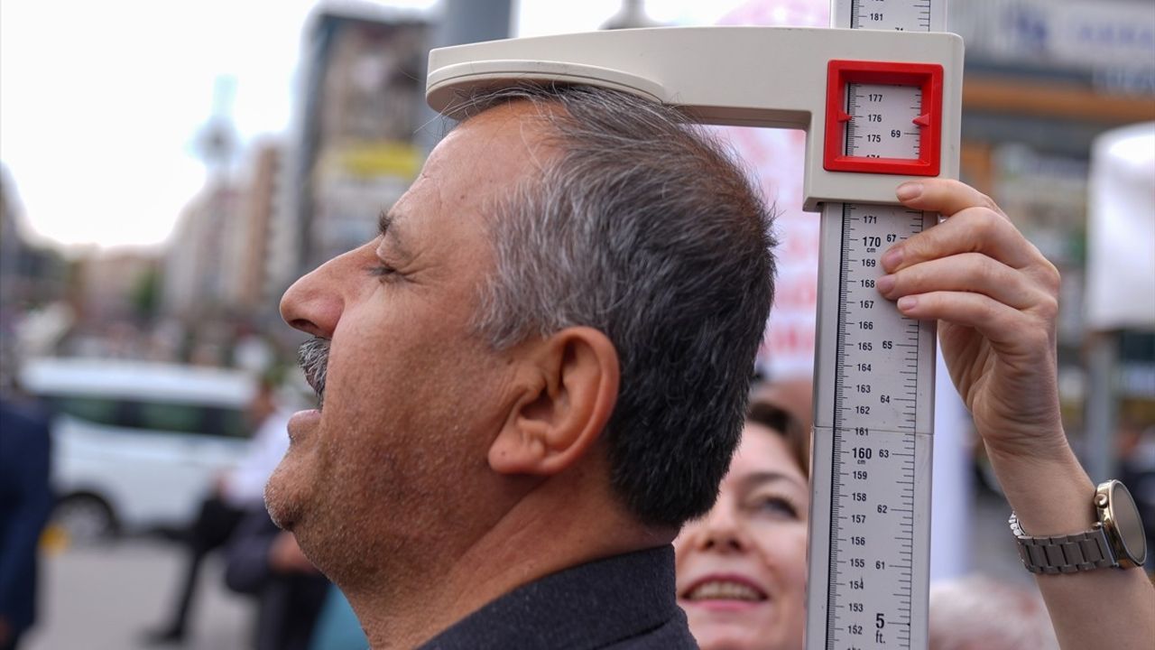 İdeal Kilonu Öğren, Sağlıklı Yaşa Kampanyası Ankara'da Başladı