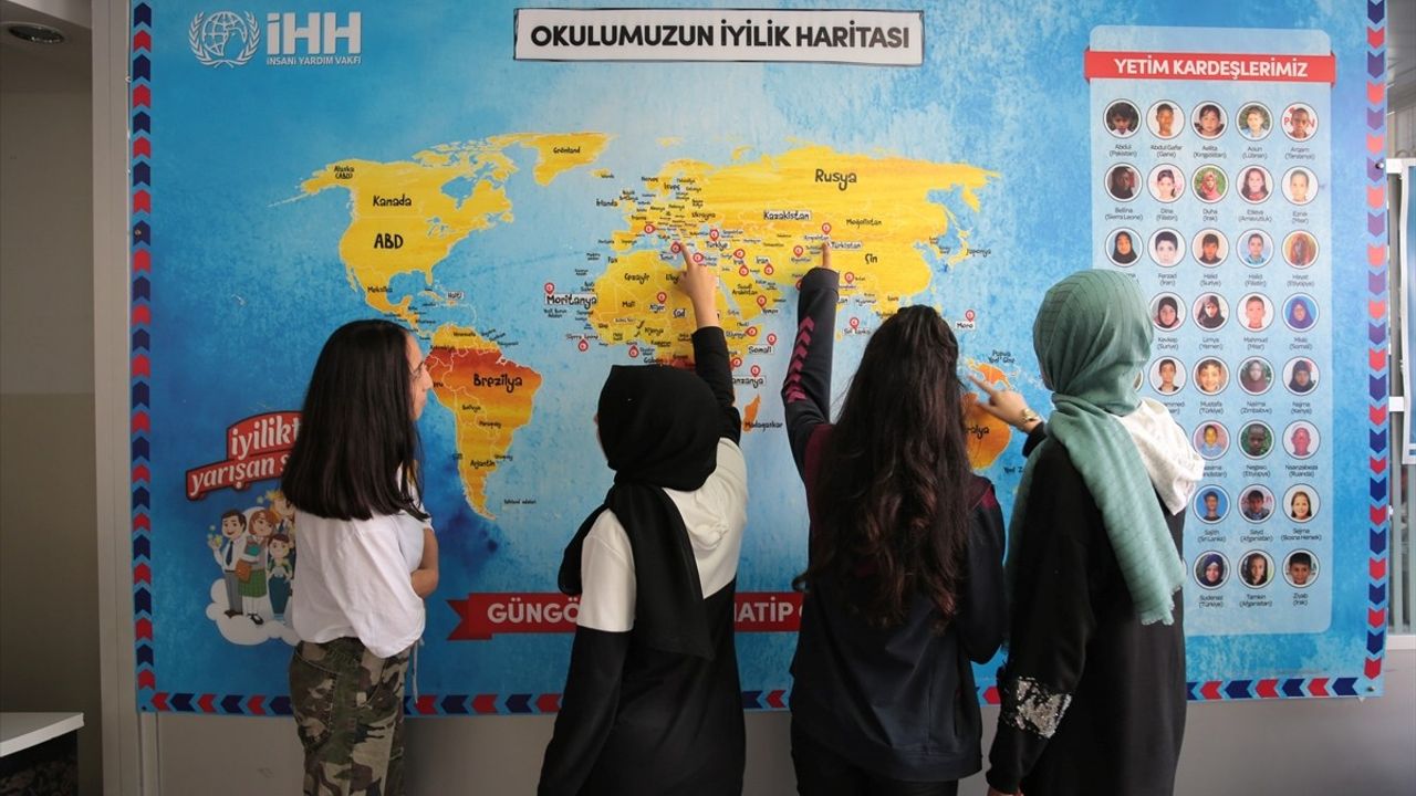 İHH'nın 'İyilikte Yarışan Sınıflar' Projesi ile 11 Bin Yetime Destek