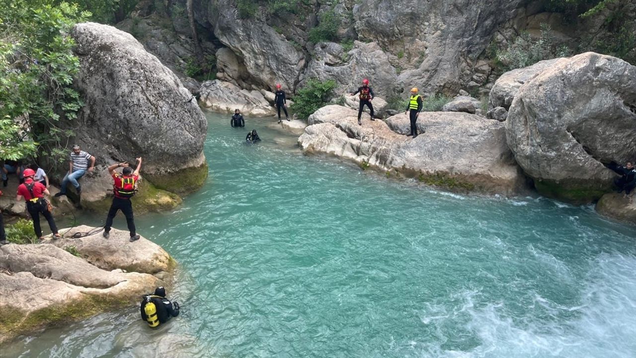 Isparta'da Kanyonda Suya Düşen Öğrenci İçin Arama Çalışmaları Başlatıldı