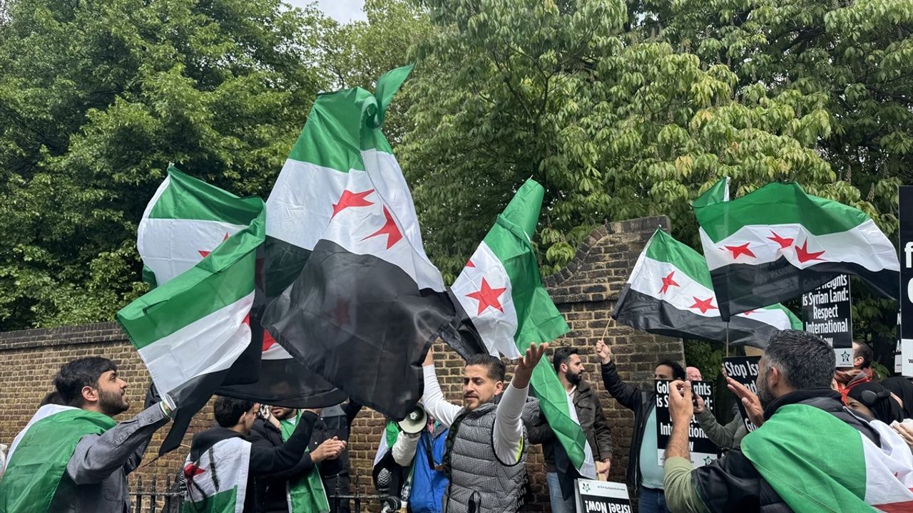 İsrail'in Suriye'ye Yönelik Saldırıları Protesto Edildi