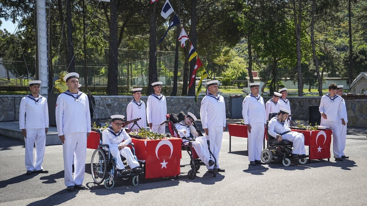 İstanbul'da Engelli Gençler için Temsili Askerlik Töreni Düzenlendi