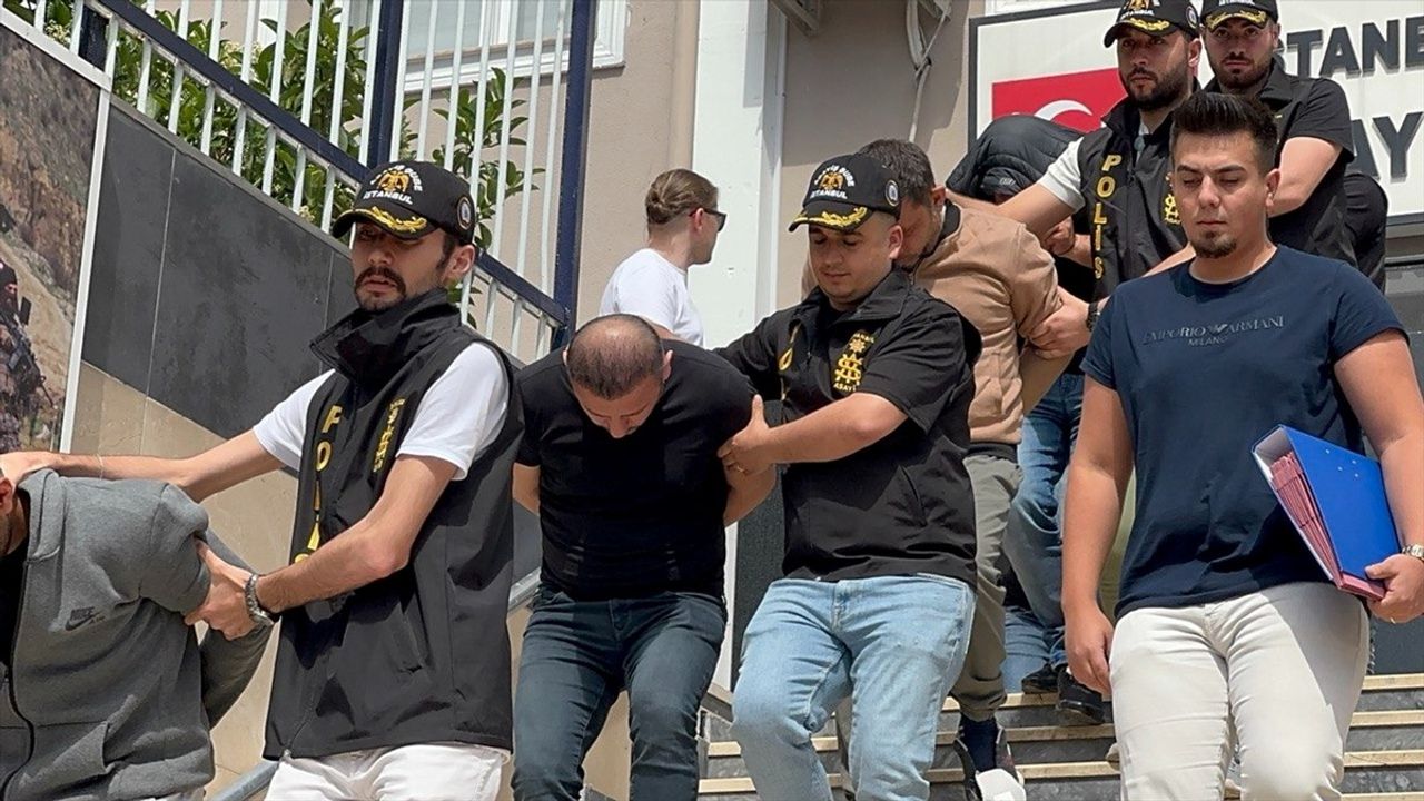 İstanbul'da Fuhuş Operasyonu: 10 Gözaltı, 8 Tutuklama