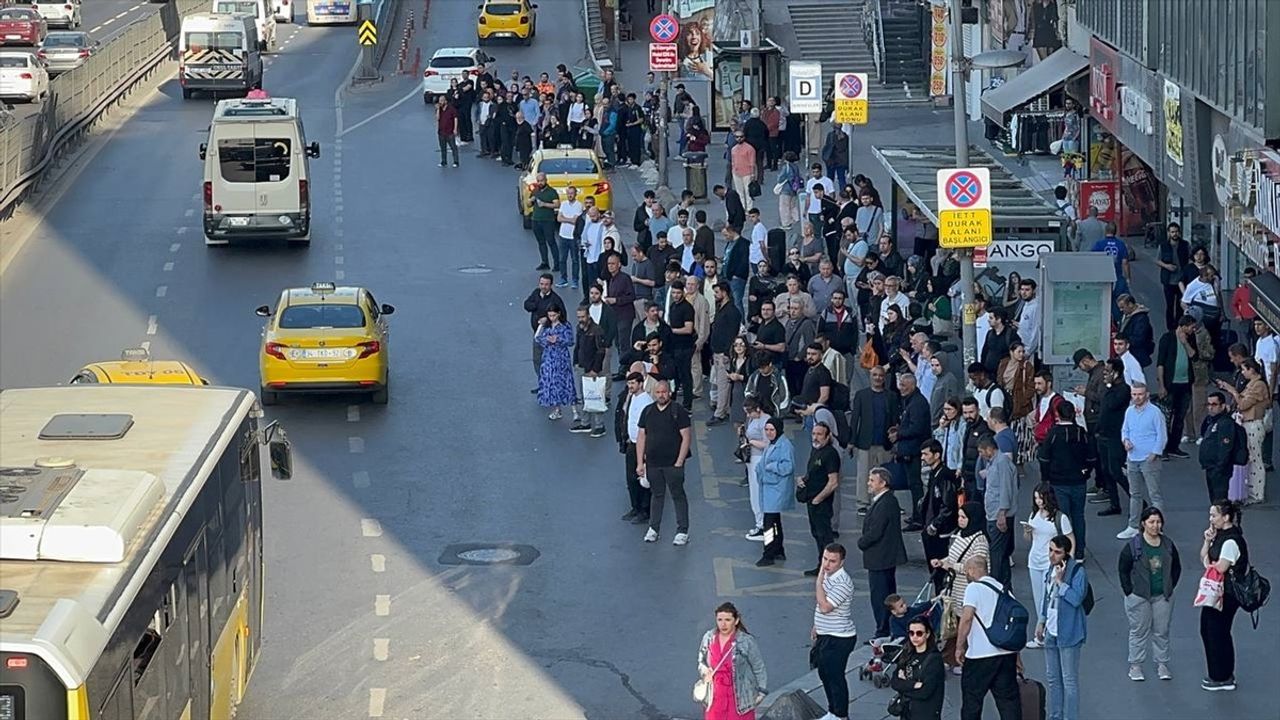 İstanbul'da Özel Halk Otobüsleri Kontak Kapatıyor