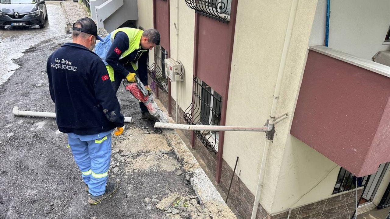İstanbul'daki Yağışlar Hayatı Olumsuz Etkiliyor