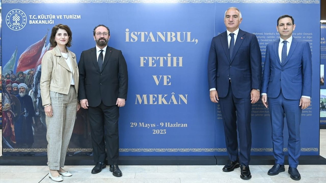 İstanbul, Fetih ve Mekan Sergisi AKM'de Açıldı