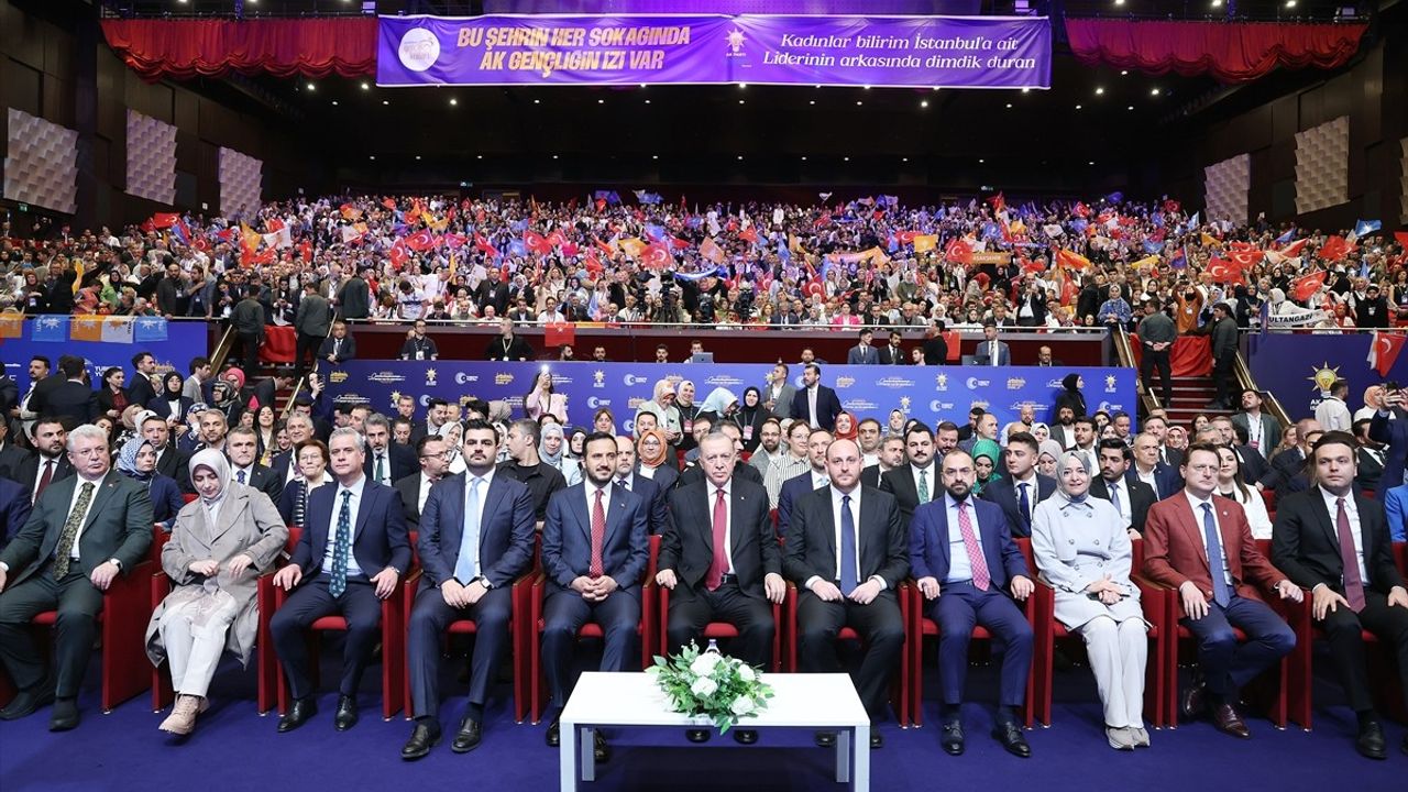 İstanbul'un Kaynaklarının Yağmalanması ve Yolsuzluk İthamları