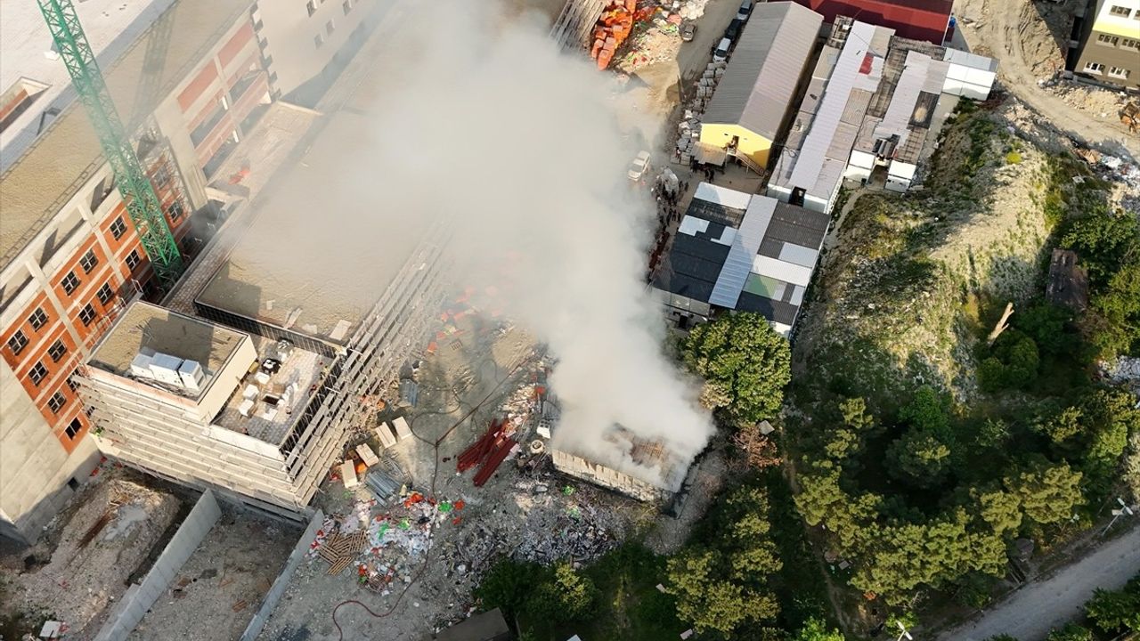 İstanbul Üniversitesi-Cerrahpaşa'da Yangın Paniği