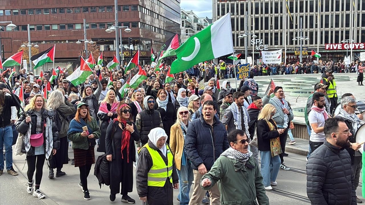 İsveç'te Gazze'ye Yönelik Saldırılara Protesto