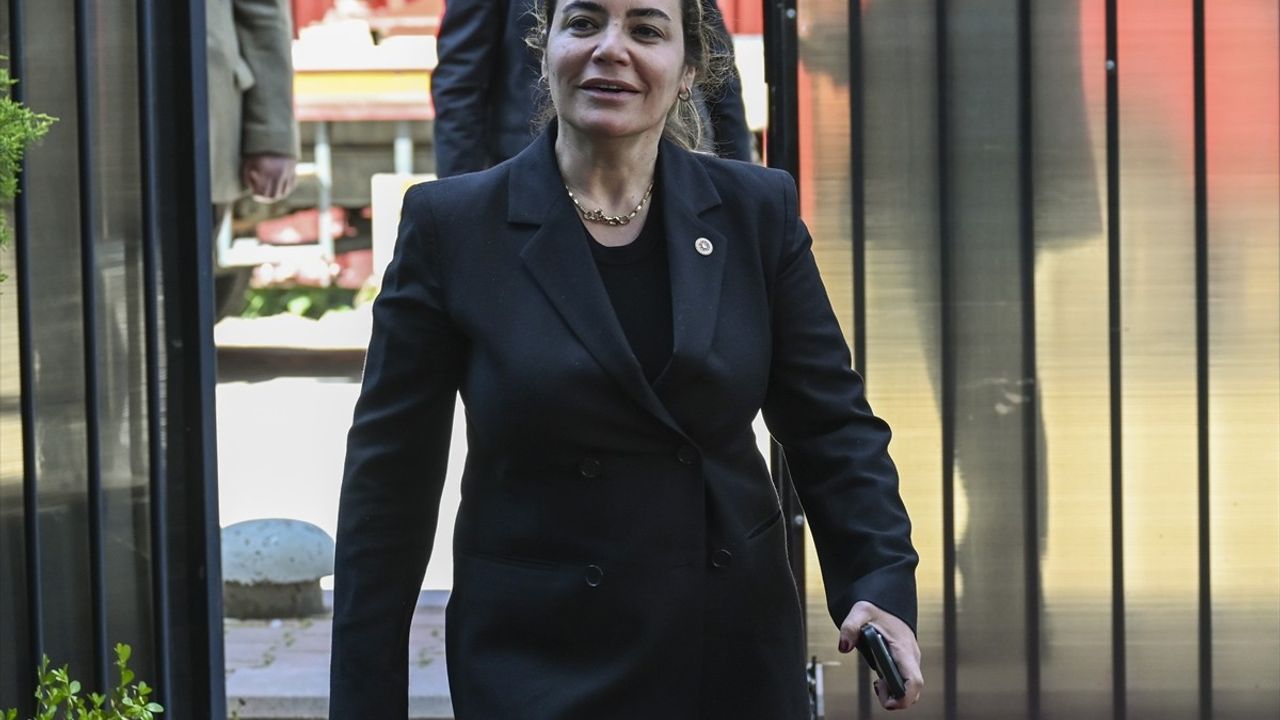 İYİ Partili Taş'tan Alparslan Türkeş'in Kabrindeki Olaylara Tepki