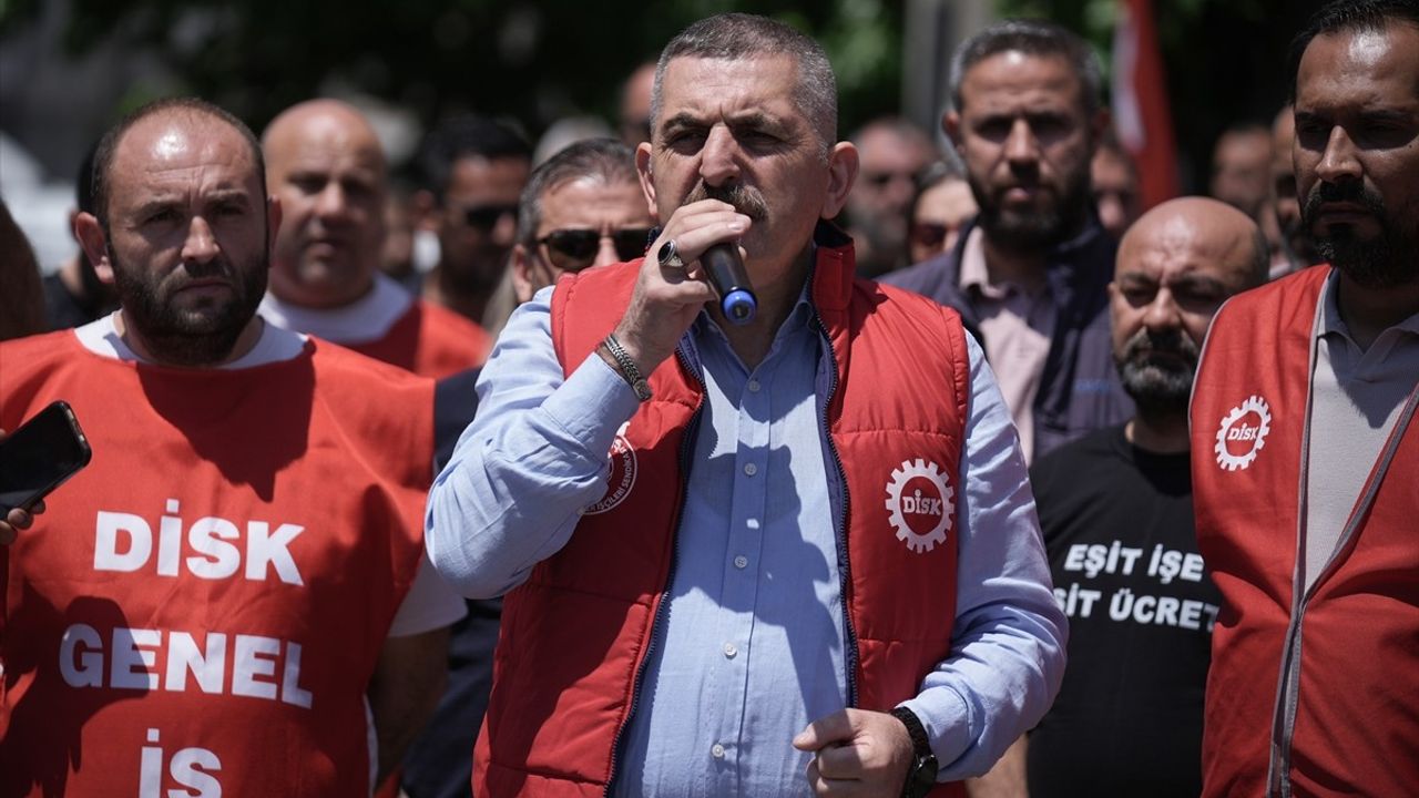 İzmir'de Büyük Grev: 23 Bin İşçi Eyleme Geçiyor