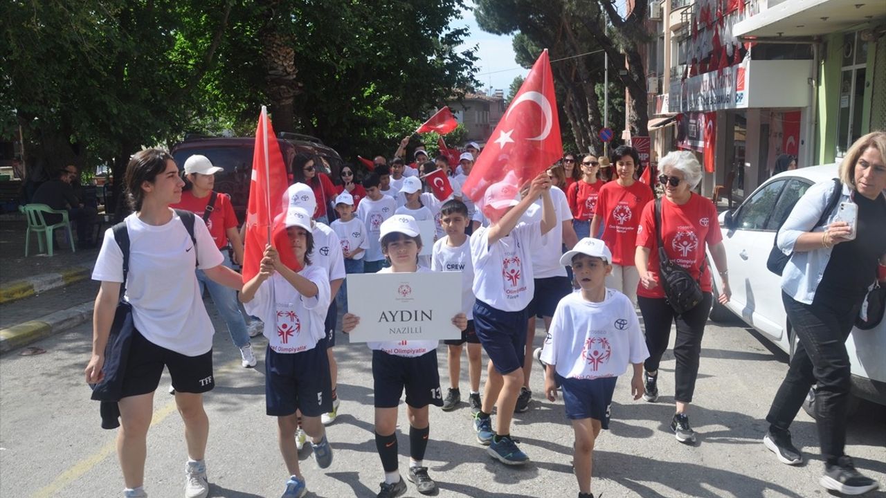 İzmir'de gerçekleştirilen Özel Olimpiyatlar Türkiye Futbol Şampiyonası