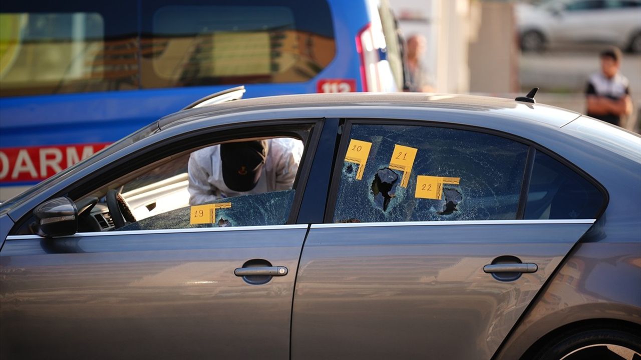 İzmir'de Silahlı Saldırı: 3 Ölü, 3 Yaralı