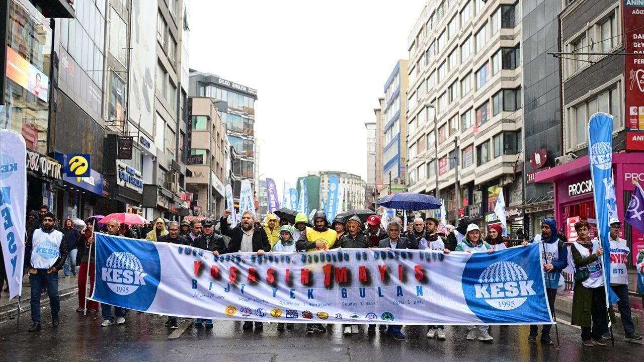 Kadıköy'de 1 Mayıs Emek ve Dayanışma Günü Kutlamaları