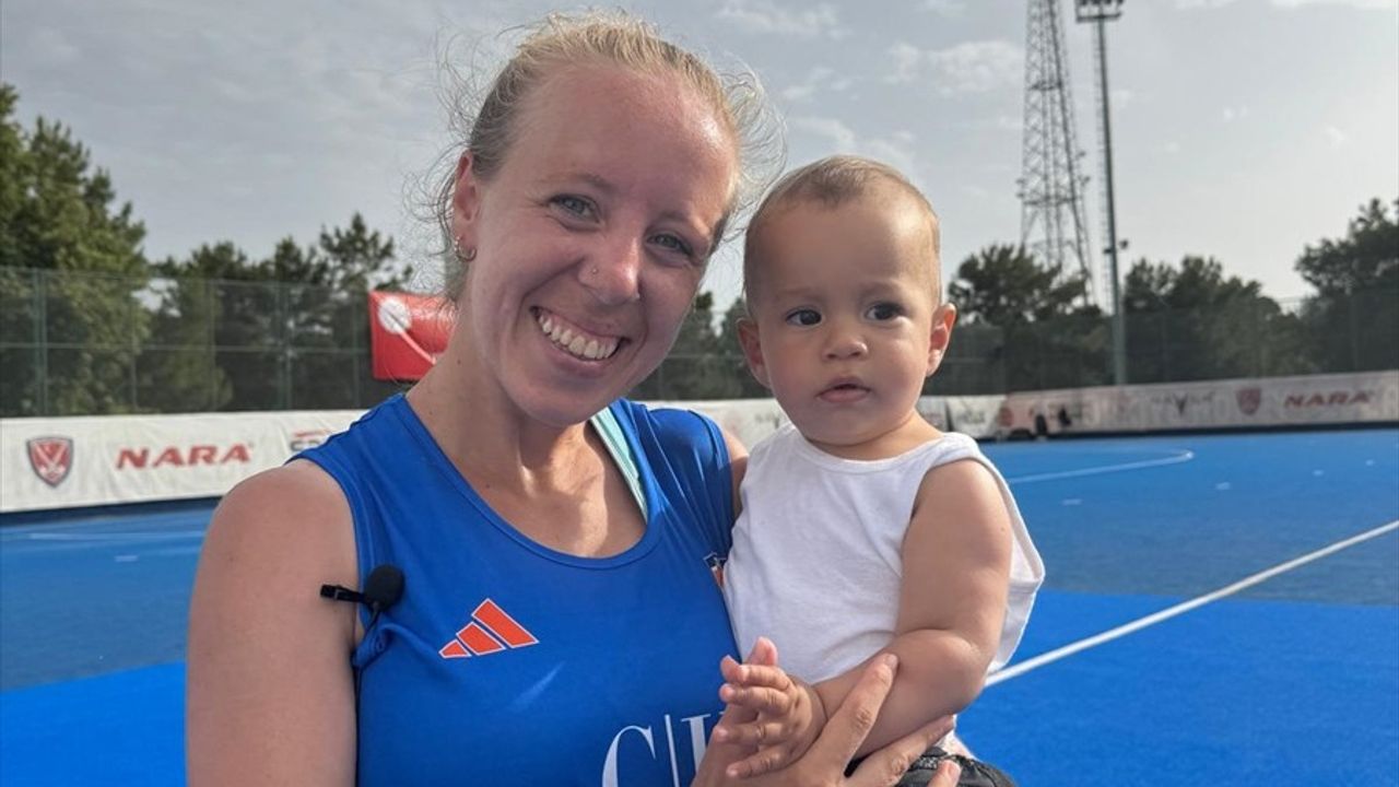 Kadın Hokey Sporcusu Sinem Yalçın: Anne Olmanın Mutluluğu