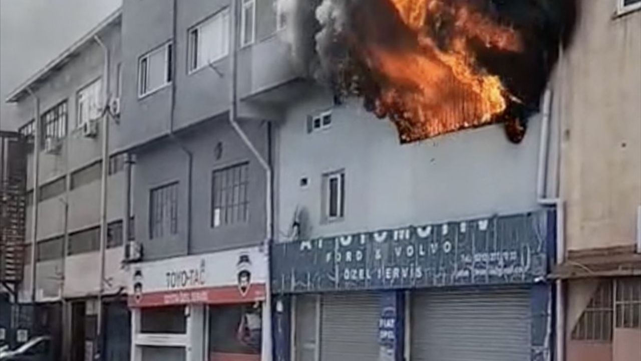 Kağıthane'de Tamirhanede Yangın: 1 Ölü, 1 Yaralı
