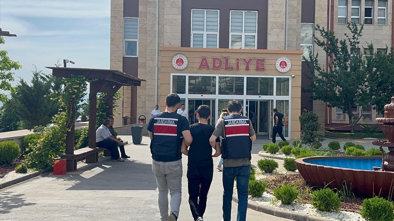 Kahramanmaraş'ta Motosikletle Sürüklenen Köpek Olayı
