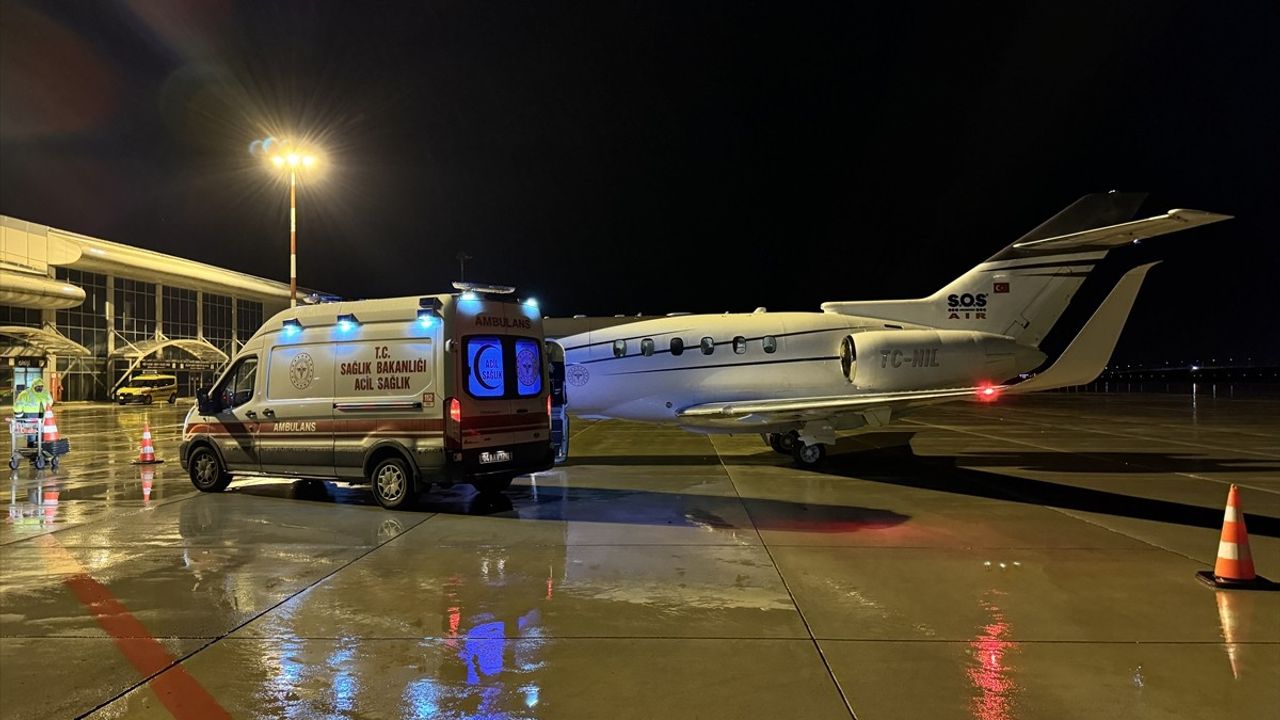 Kalp Hastası Bebek Ağrı'dan Ankara'ya Uçakla Nakledildi