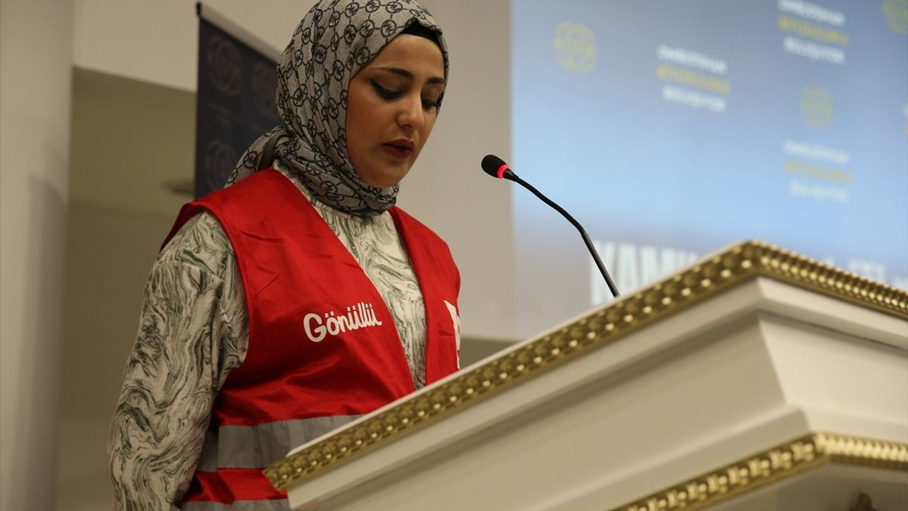Kamu Başdenetçisi Akarca, Bitlis'te Vatandaşlarla Buluştu