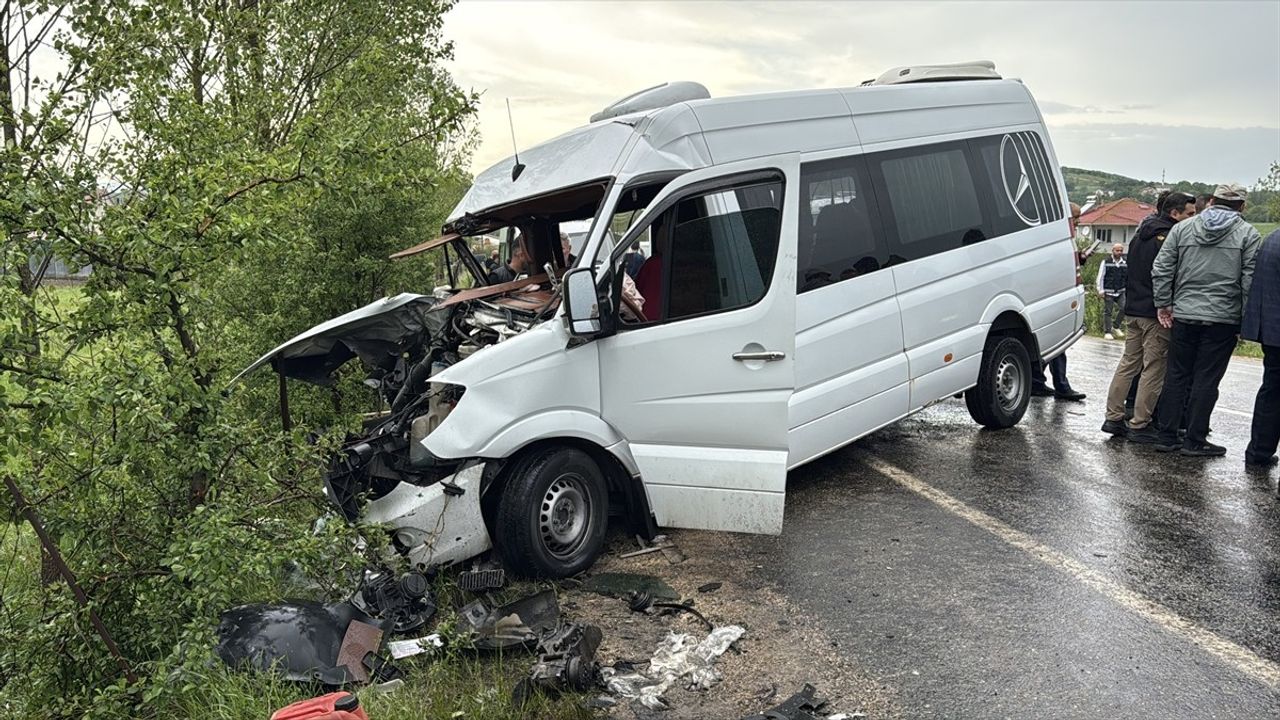 Karabük'te Feci Kaza: 9 Yaralı