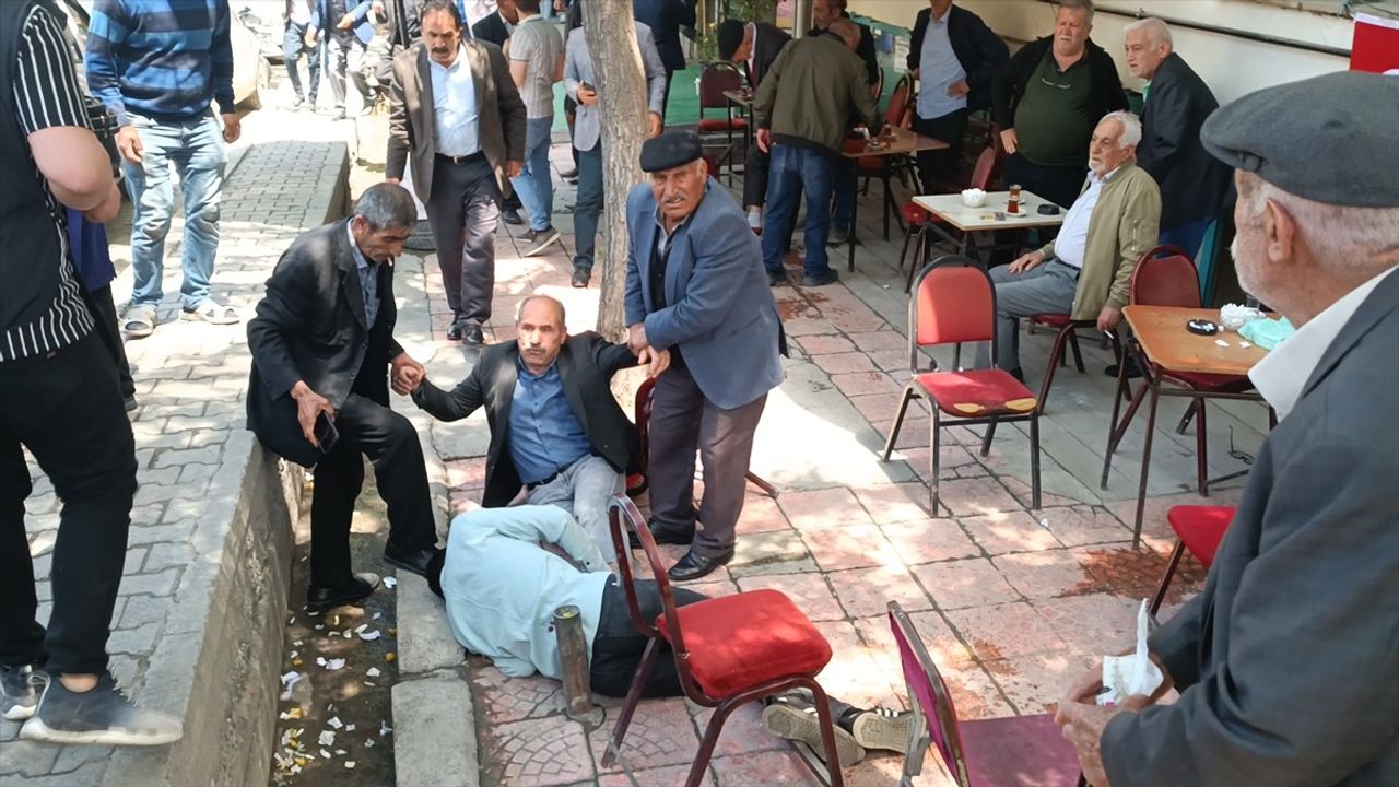 Kars'ta Silahlı Kavga: 4 Yaralı