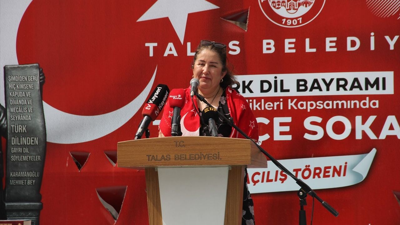 Kayseri'de Yeni 'Türkçe Sokağı' Açıldı