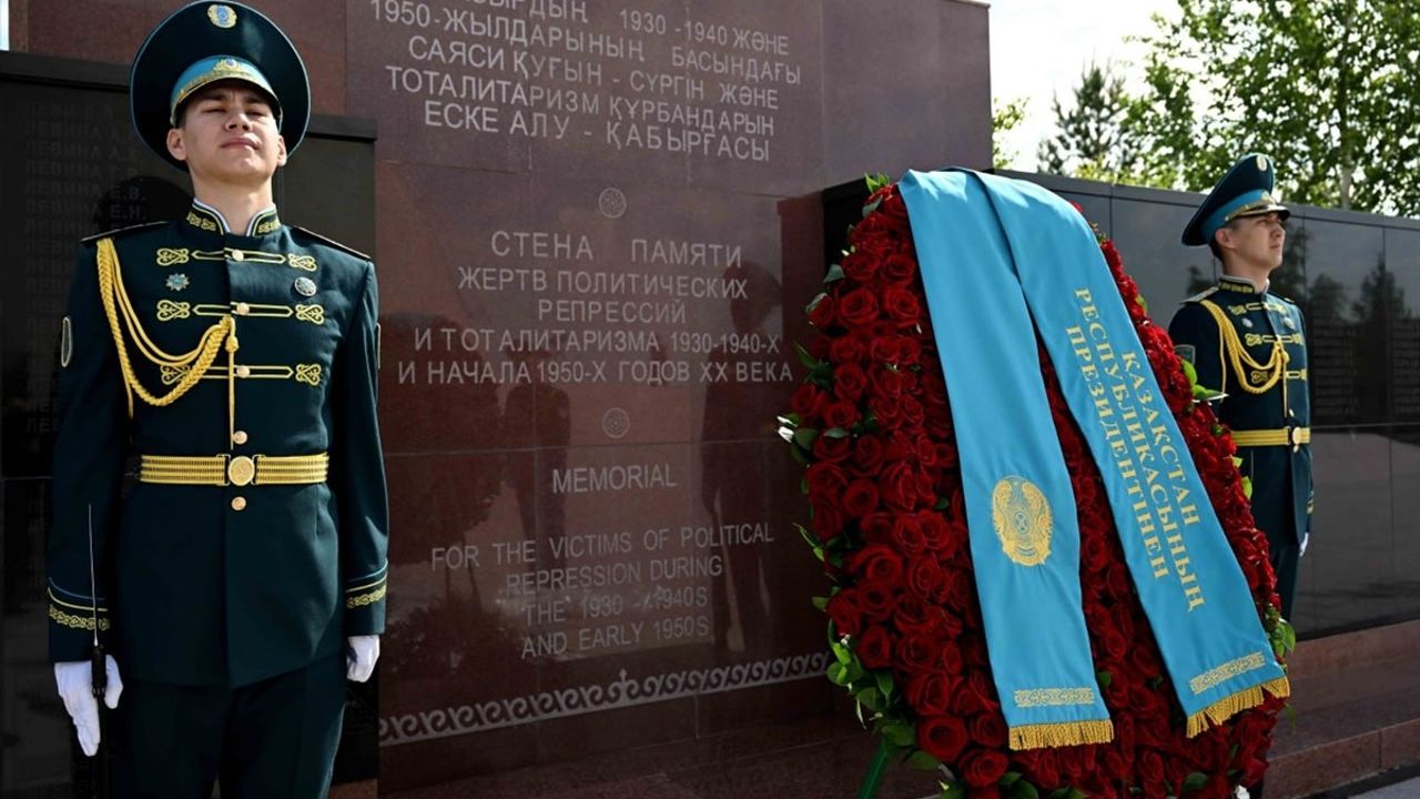 Kazakistan Cumhurbaşkanı Tokayev, Kazakların Sovyet Dönemindeki Acılarına Dikkat Çekti