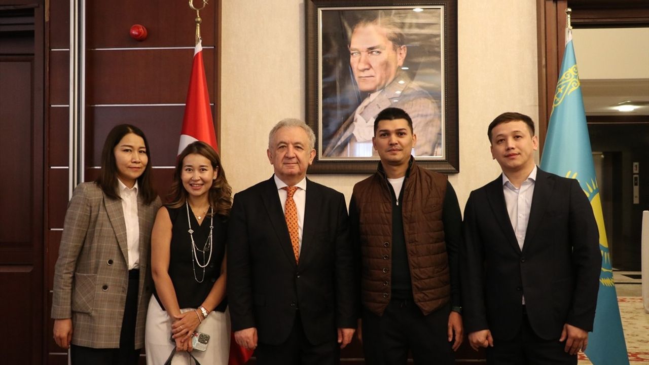 Kazakistan'da 19 Mayıs Atatürk'ü Anma ve Gençlik Bayramı Kutlaması