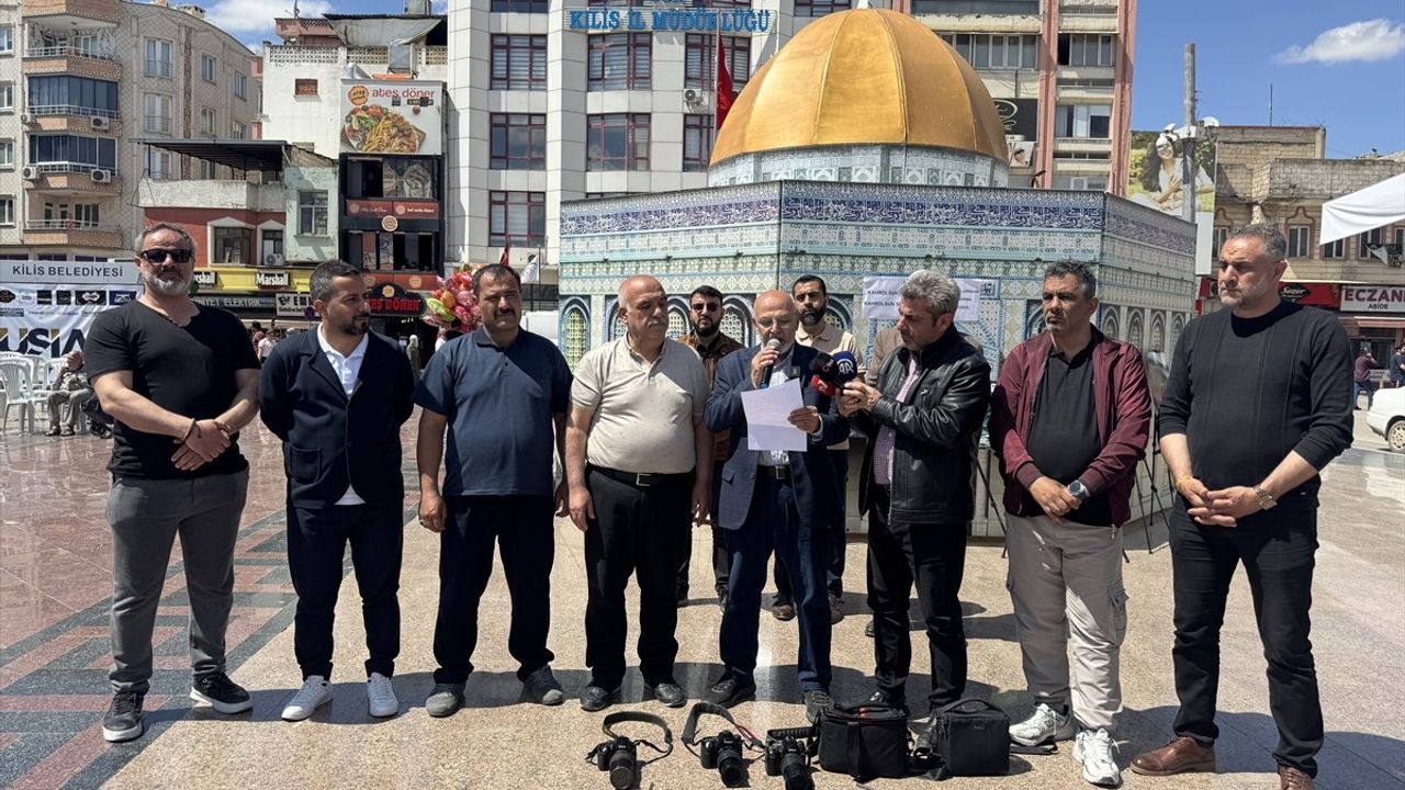 Kilis'te Gazeteciler Protesto Düzenledi