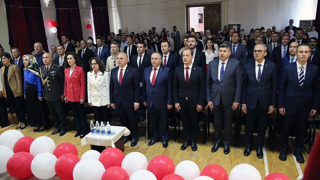 Kırgızistan'da 19 Mayıs Biskiçen Kurtuluş Bayramı Töreni