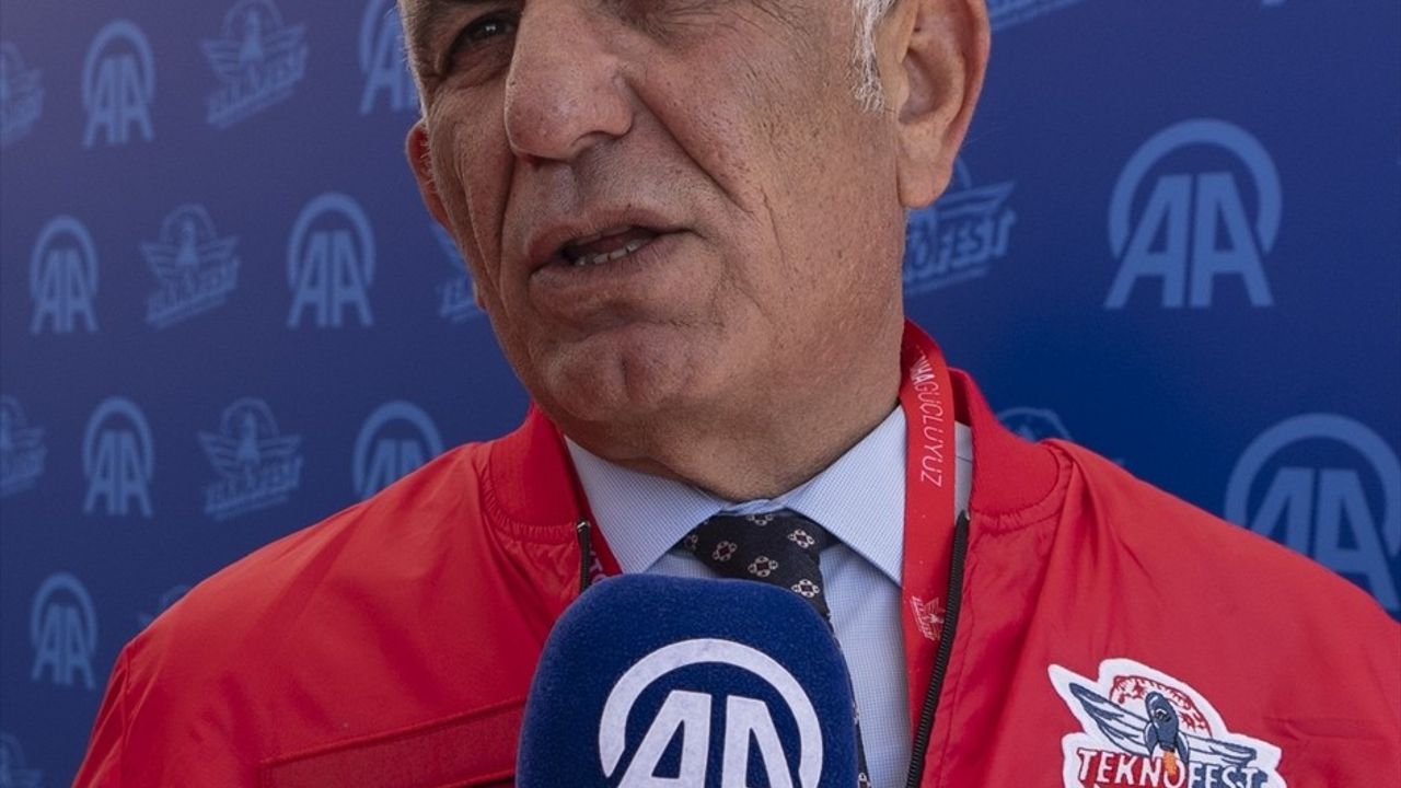 KKTC Milli Eğitim Bakanı Çavuşoğlu TEKNOFEST'i Ziyaret Etti