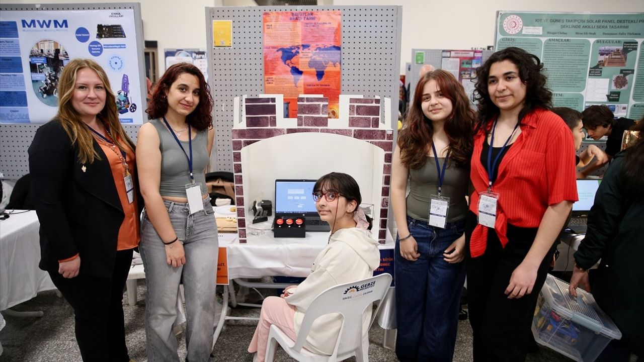 Kocaeli'de 6. Uluslararası Kelebek Robot Olimpiyatları Başladı