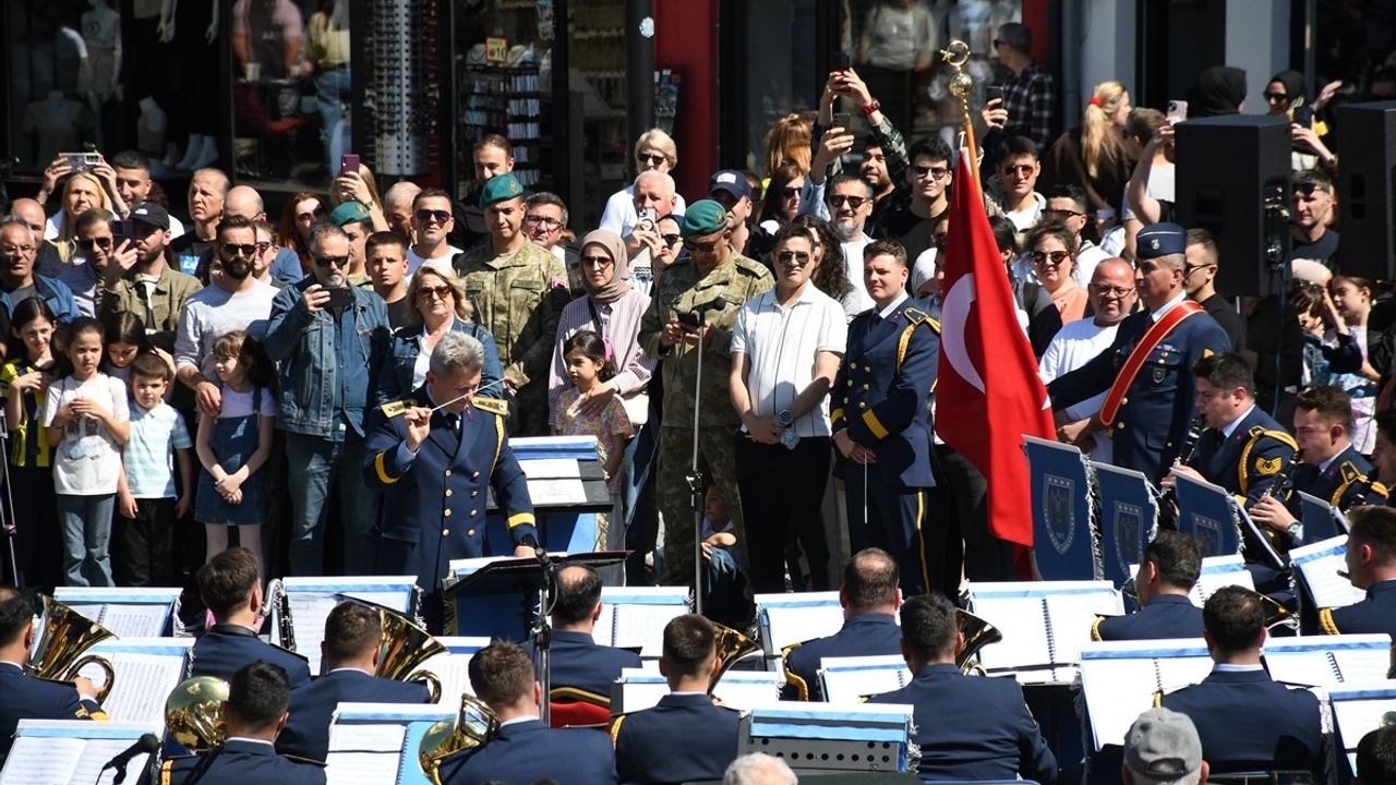 Kosova'da 19 Mayıs Coşkusu: Atatürk'ü Anma Konseri