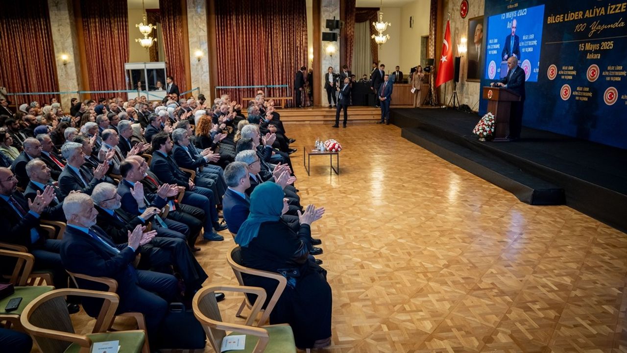 Kurtulmuş'tan Aliya İzzetbegoviç Anması