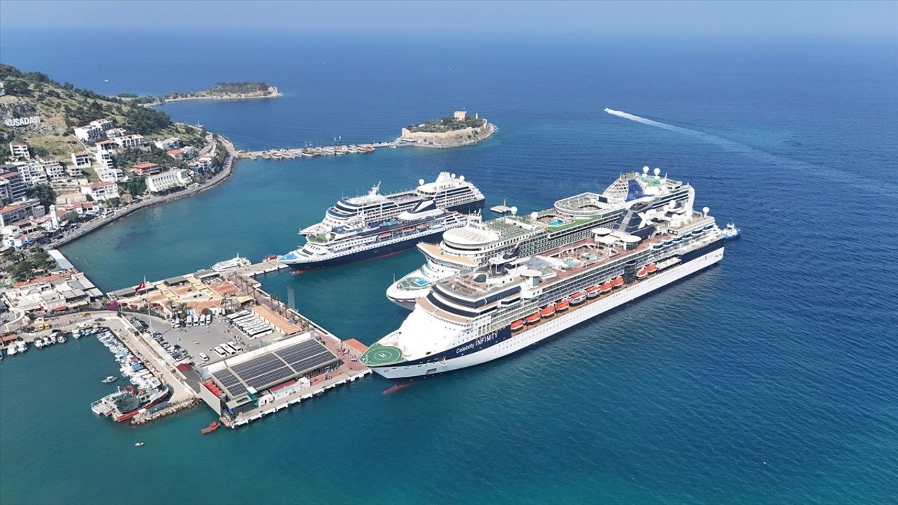 Kuşadası Kruvaziyer Turizmiyle Canlandı
