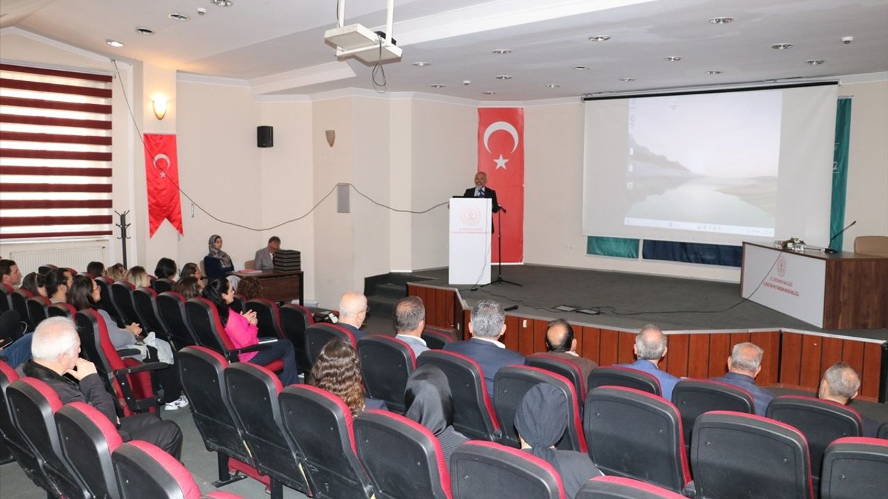 Kütahya'da Arkeolojik Kazılar Konferansı Gerçekleşti