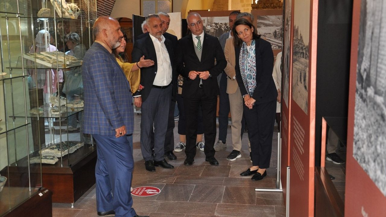 Kütahya'da Hollandalı Arkeolog Haspels'in Sergisi Açıldı