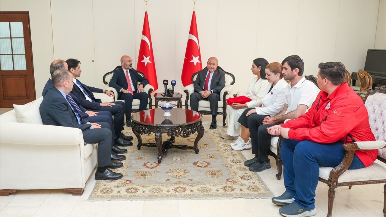 Lefkoşa Büyükelçisi Başçeri, TEKNOFEST'e Katılan Maarif Vakfı Heyetini Kabul Etti