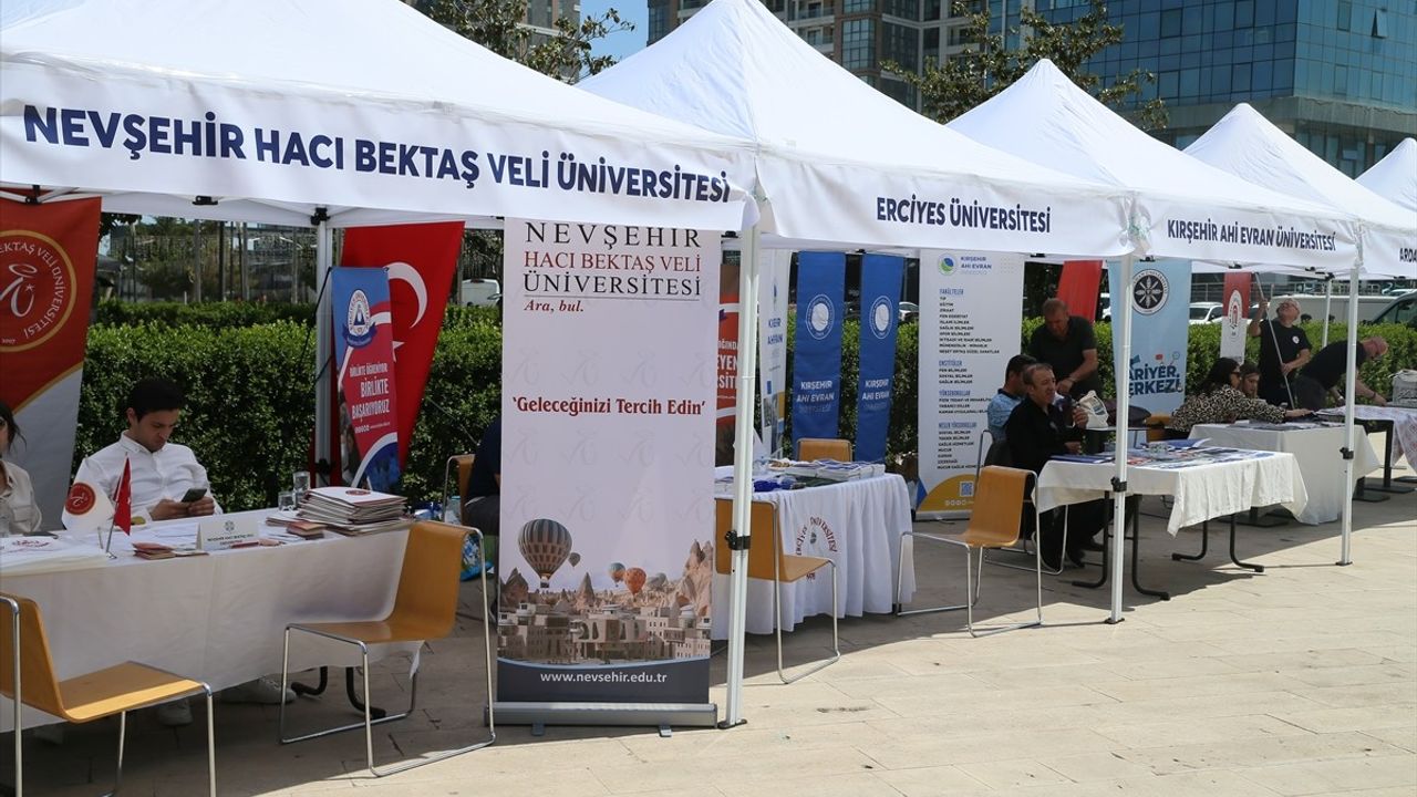 Malatya'da Üniversite Tanıtım Fuarı Yapıldı
