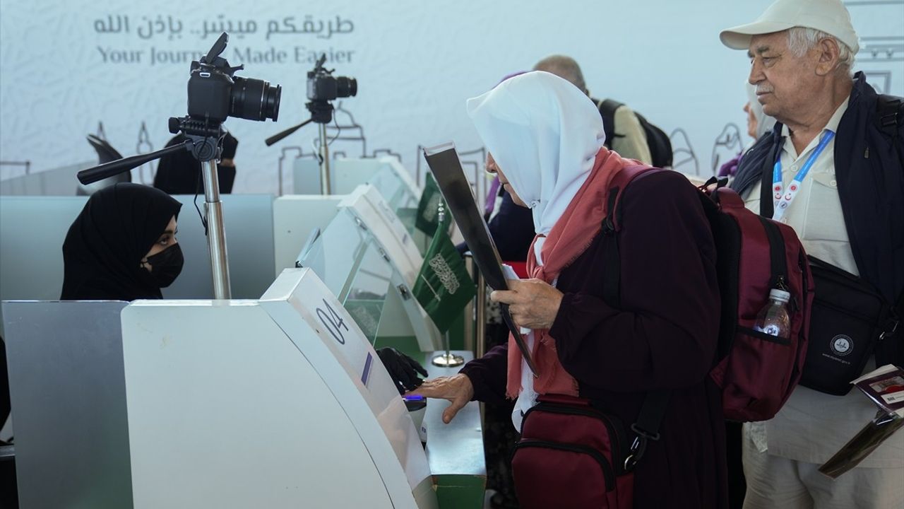 Mekke Yolu Projesi ile Hacı Adaylarına Kolaylık