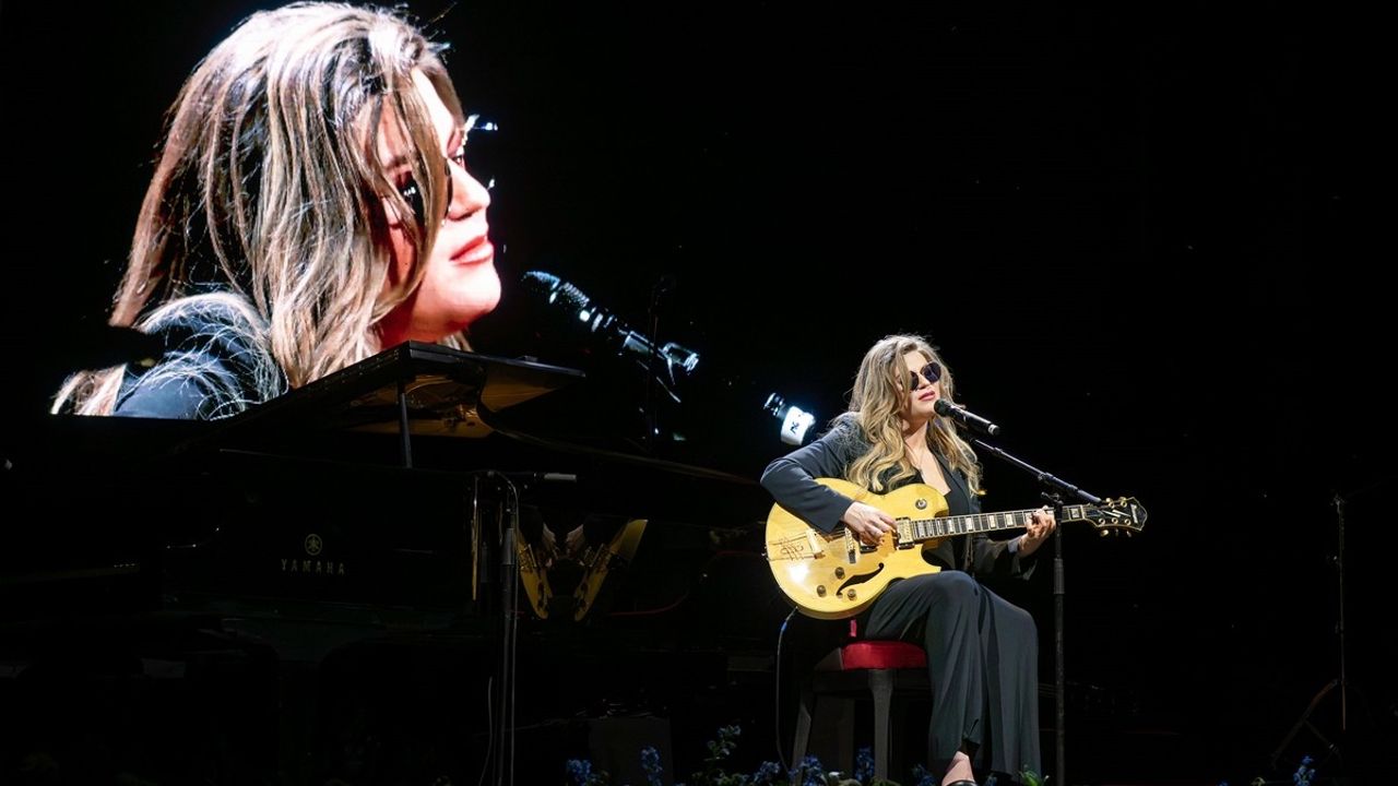 Melody Gardot, 8. Akra Caz Festivali'nde Sahne Aldı