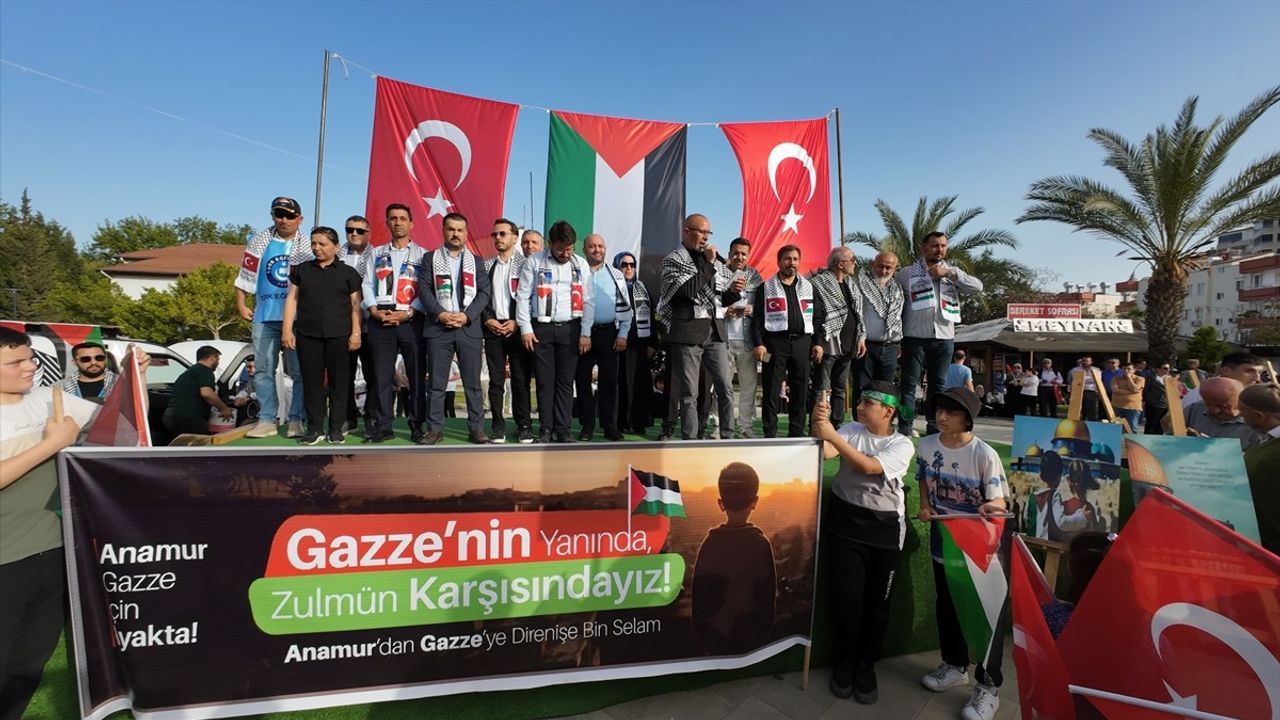 Mersin'de Filistin'e Destek Yürüyüşü