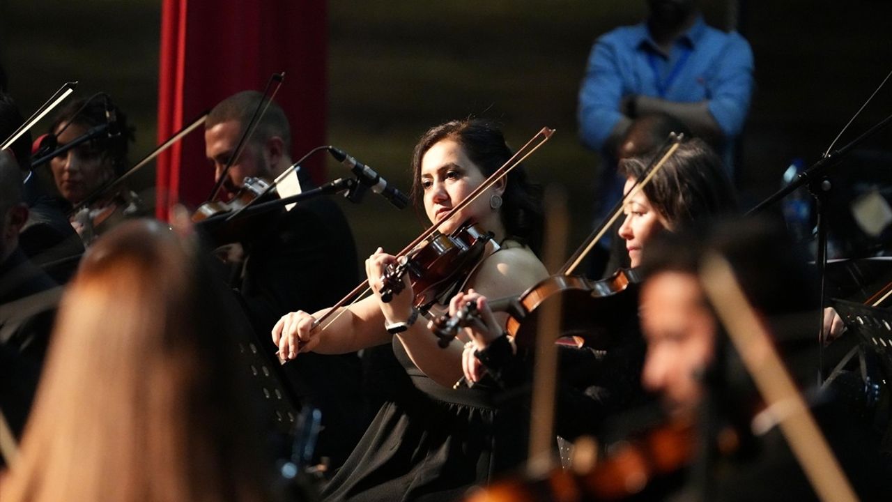 Milli Eğitim Bakanı Tekin Van'da Öğretmen Eserlerini Değerlendirecek