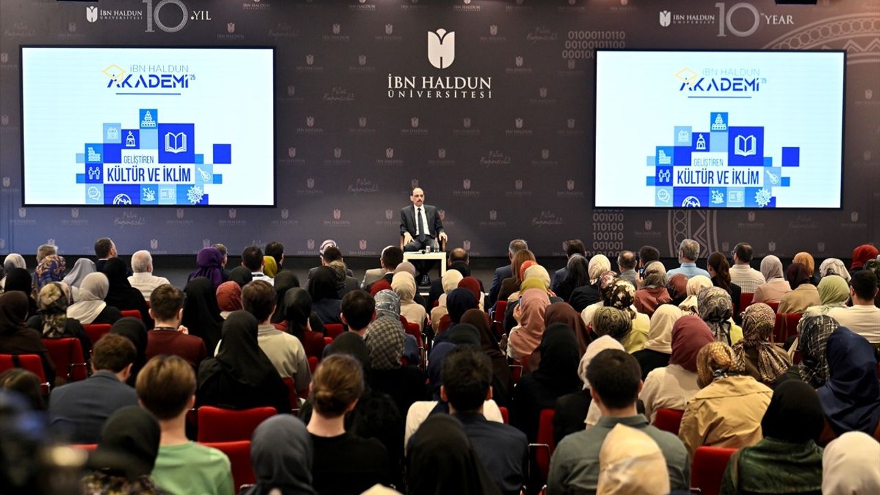 MİT Başkanı Kalın, İbn Haldun Akademisi'nde Son Dersi Verdi
